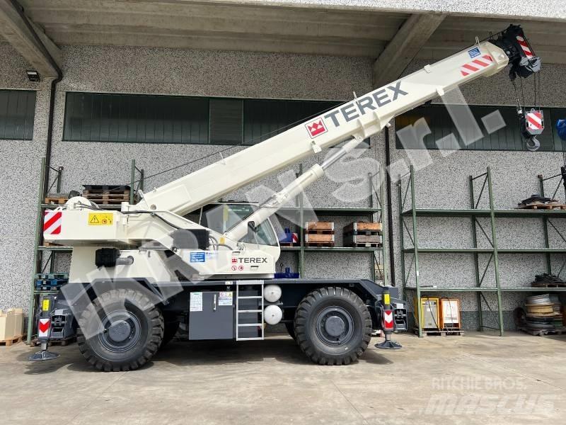 Terex RT 45 رافعات الطرق الوعرة