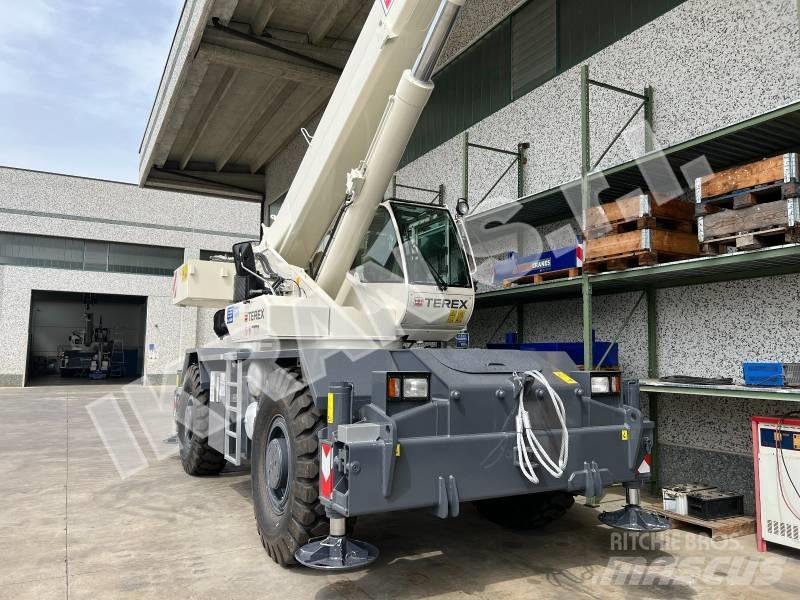 Terex RT 45 رافعات الطرق الوعرة