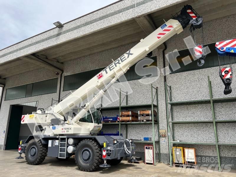 Terex RT 45 رافعات الطرق الوعرة