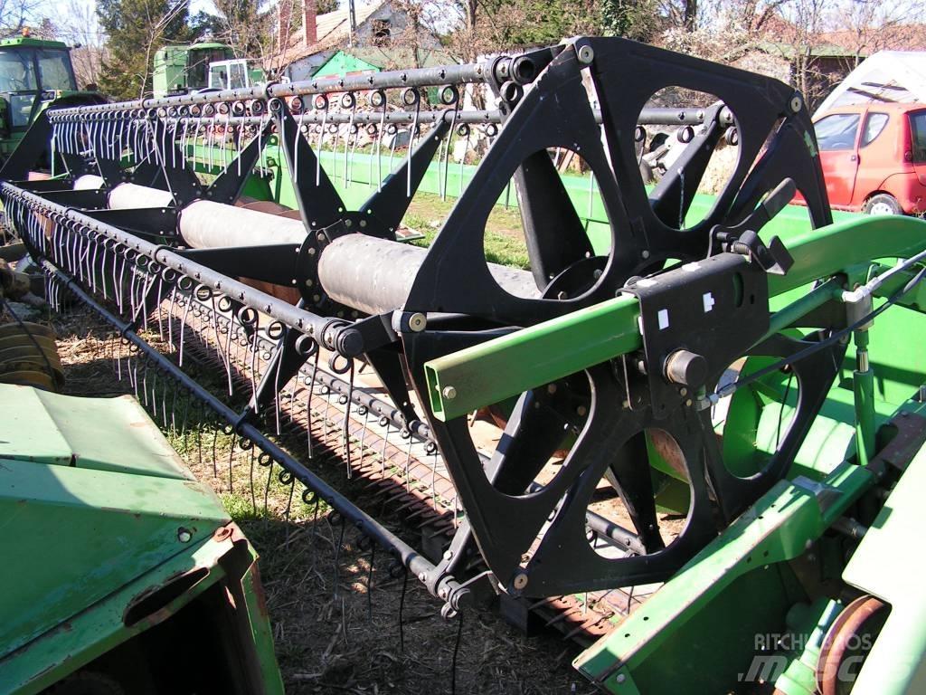 John Deere 618 R رؤوس الحصادات الدراسات