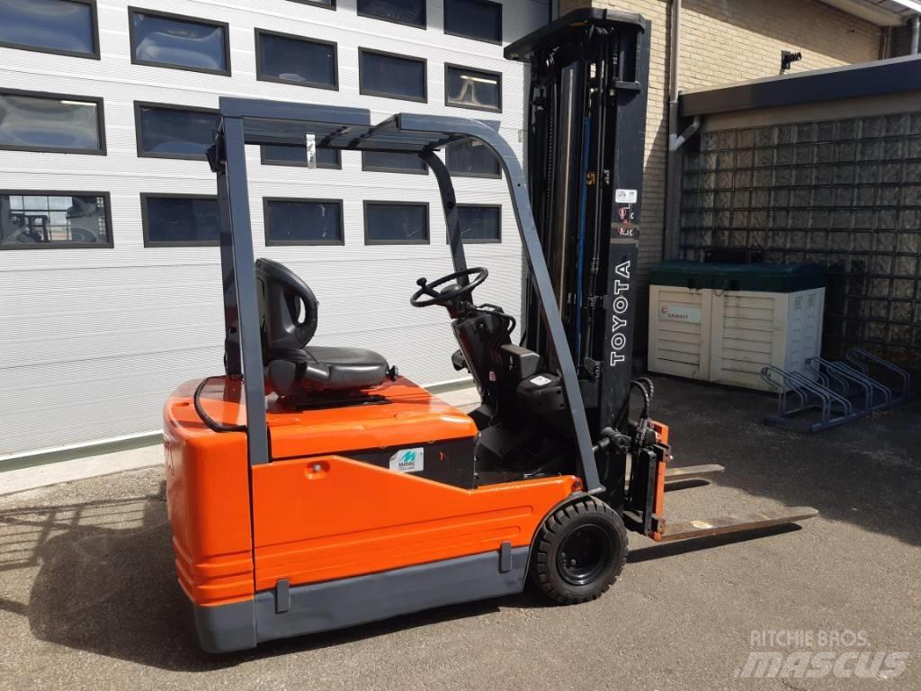 Toyota 5 FBE 18 شاحنات ذات رافعات شوكية تعمل بالكهرباء