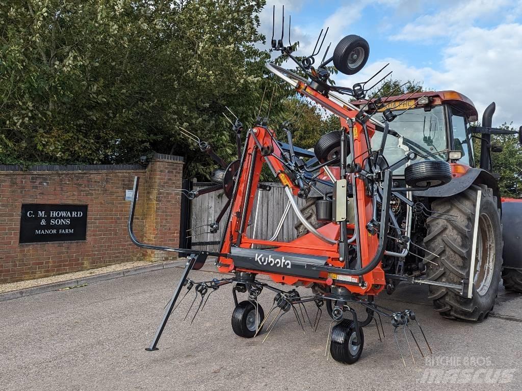 Kubota TE6576 مكابس وميبسات التبن