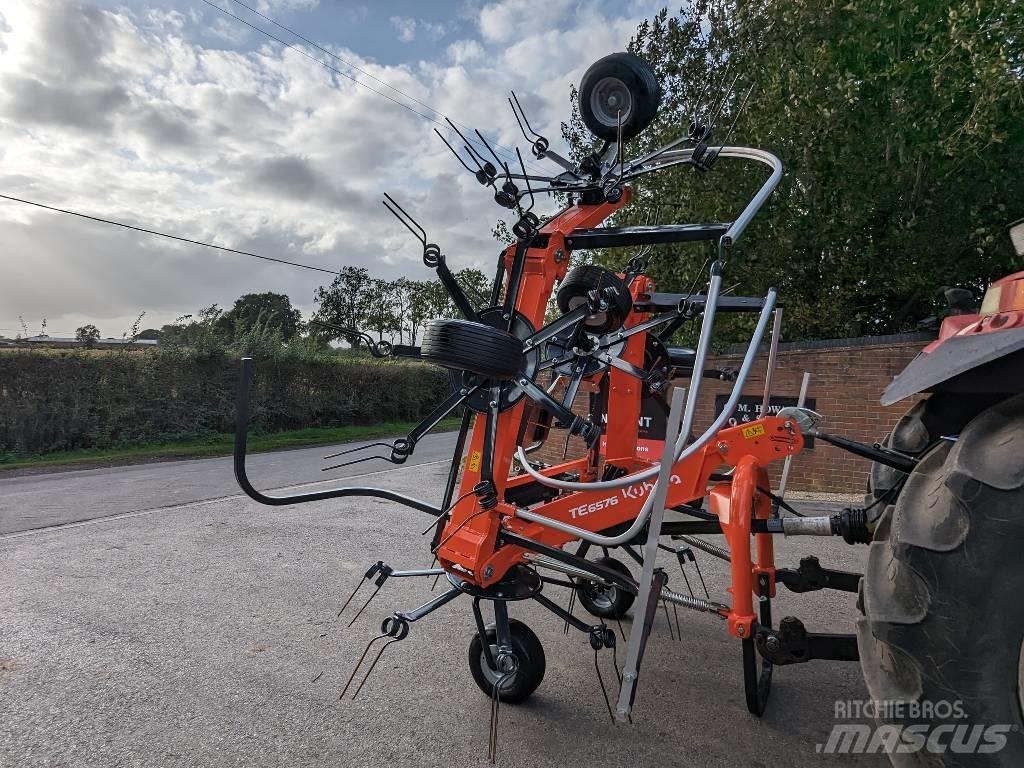 Kubota TE6576 مكابس وميبسات التبن