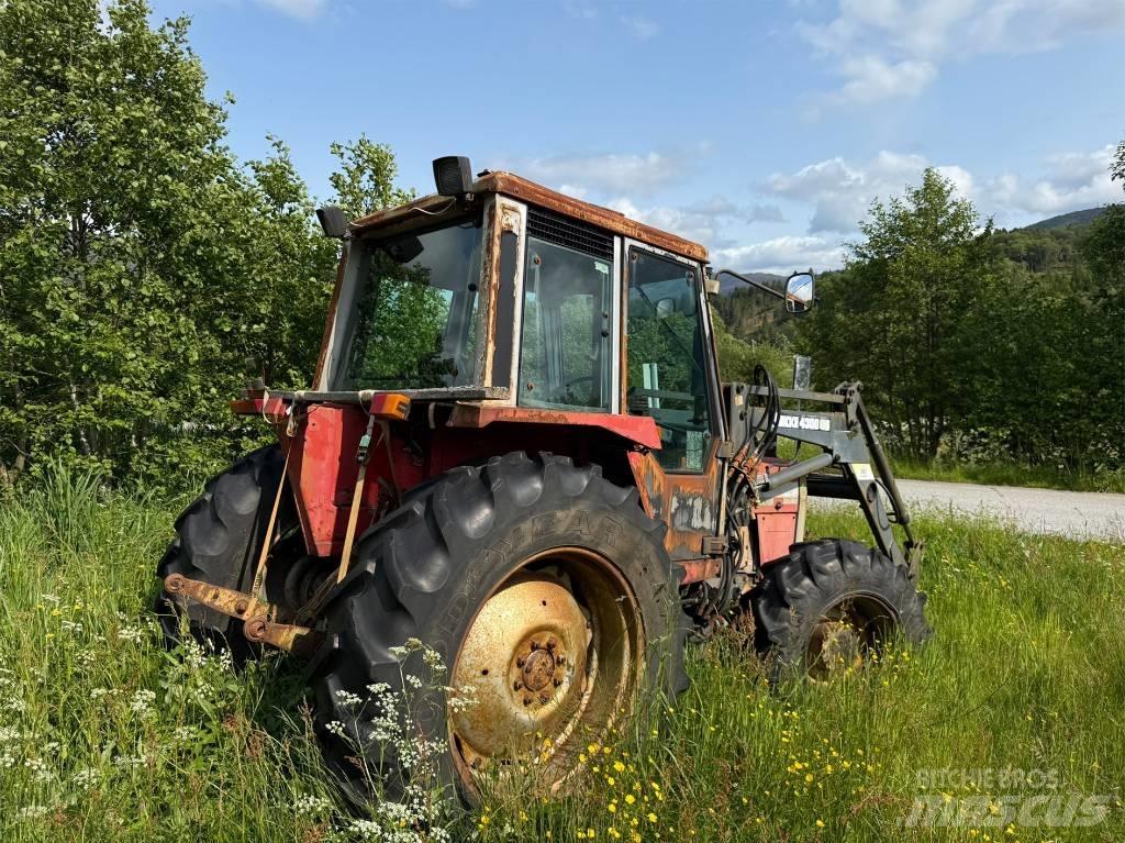 Massey Ferguson 675 الجرارات