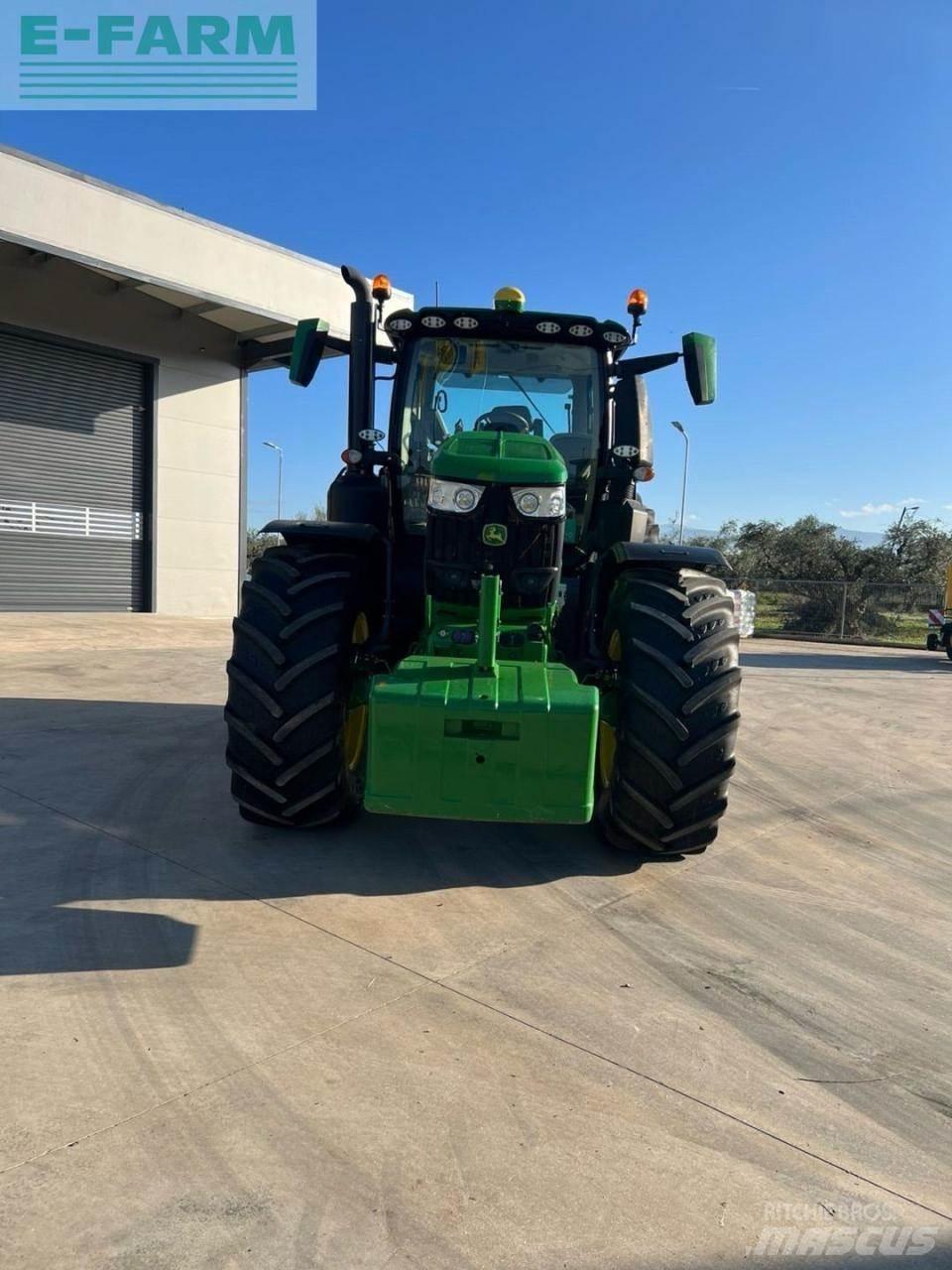 John Deere 6250R الجرارات