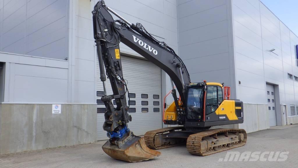 Volvo EC220EL حفارات زحافة