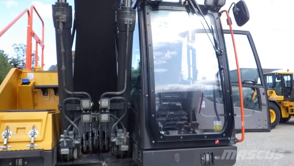 Volvo EC220EL حفارات زحافة