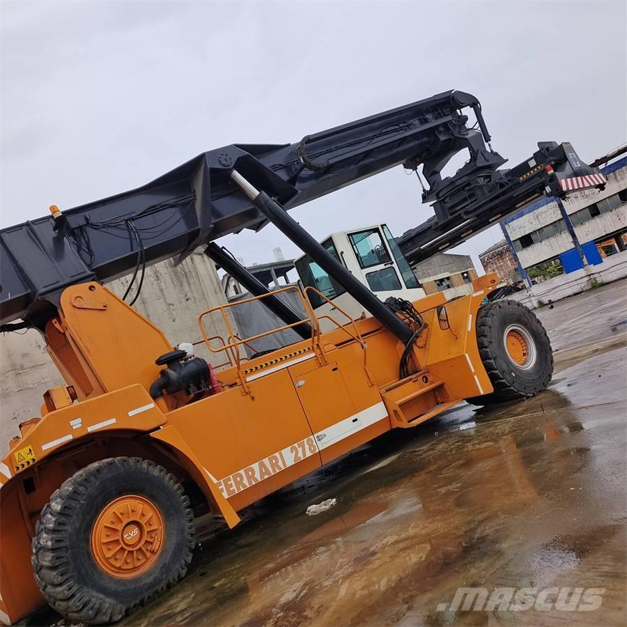 Ferrari 278 رافعات حاويات