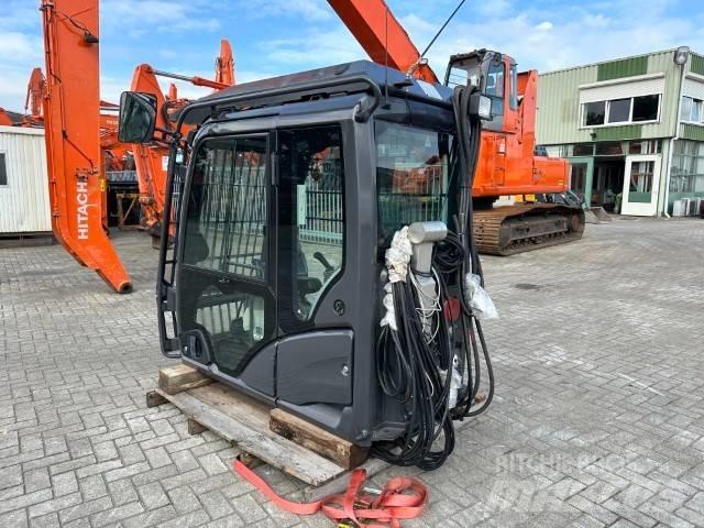 Hitachi ZX-LC-5B كابينة والداخلية