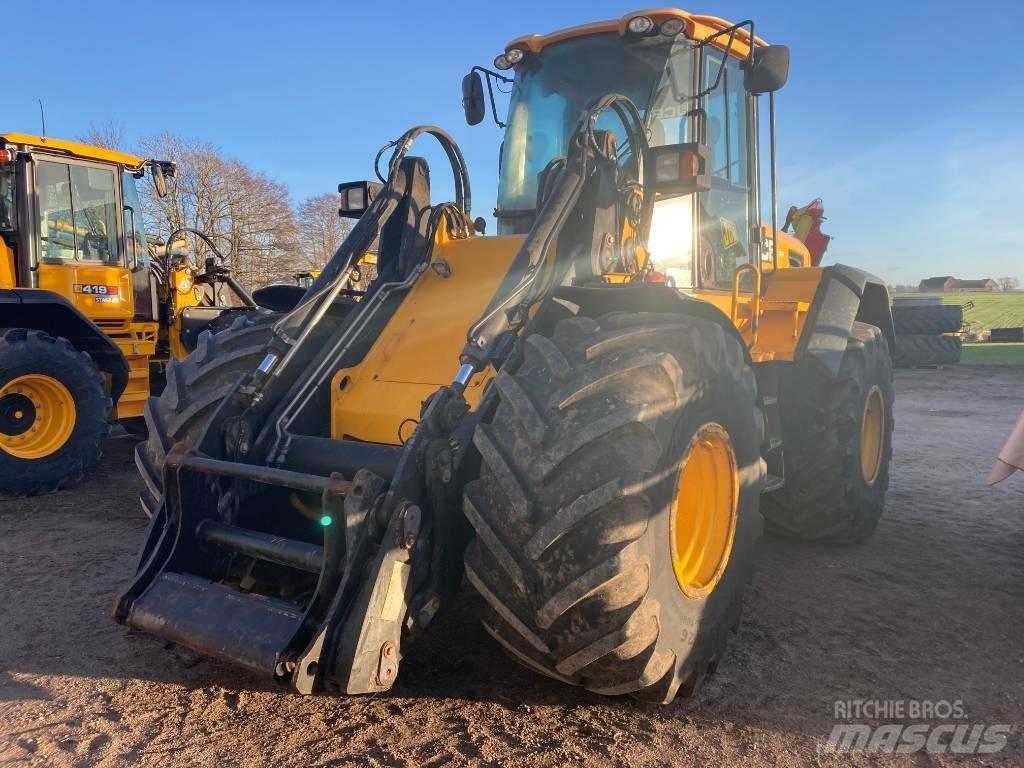 JCB 426E AGRI لوادر بعجل