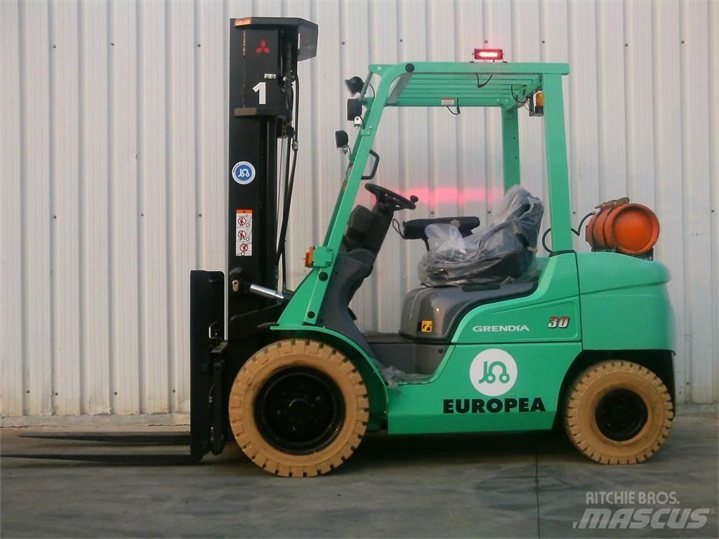 Mitsubishi FG30NTD شاحنات LPG