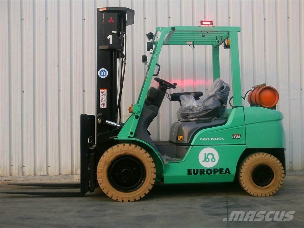 Mitsubishi FG30NTD شاحنات LPG