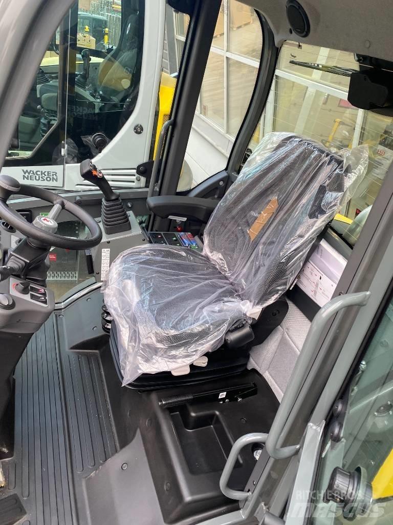 Wacker Neuson WL 52 لوادر بعجل
