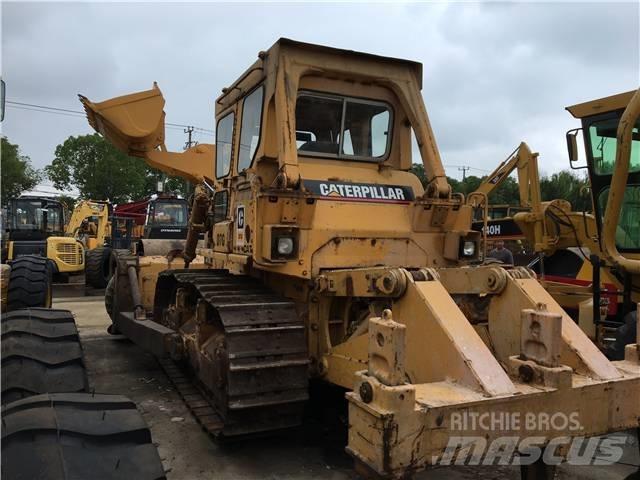 CAT D7G2 بلدوزرات مجنزرة