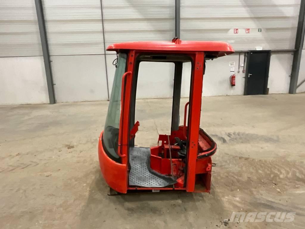 Volvo L 30 B كابينة والداخلية