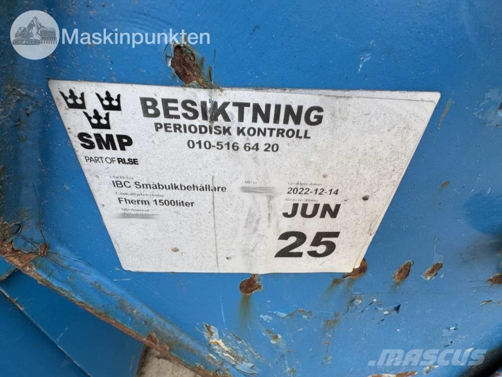 Develon DX 235 LCR حفارات زحافة