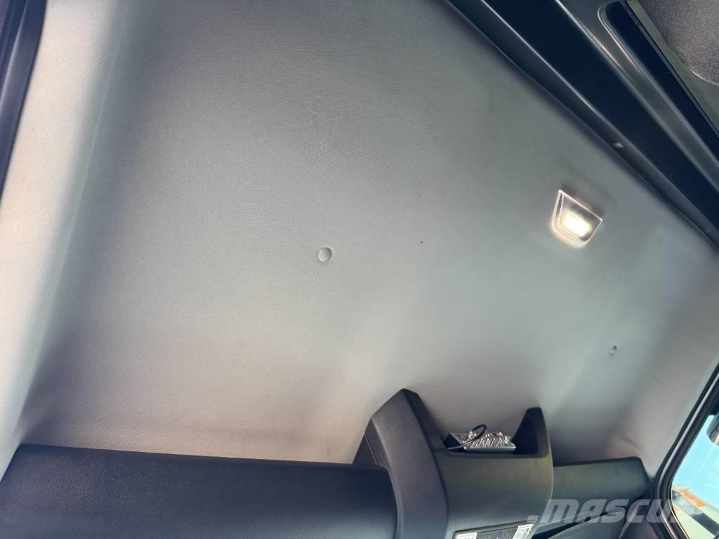 Western Star 49 X شاحنات قلابة