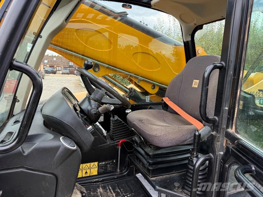 JCB 533-105 مناولات متداخلة
