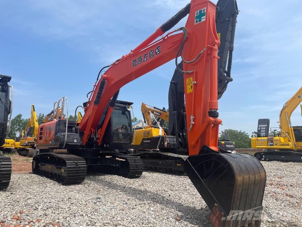 Hitachi ZX 200 حفارات زحافة