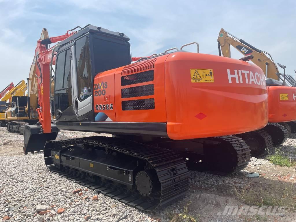 Hitachi ZX 200 حفارات زحافة