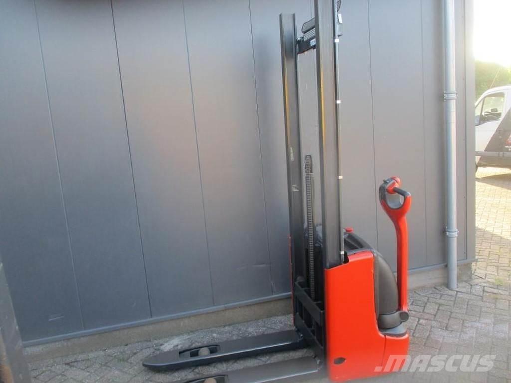 Linde L 10 معدات التكديس الجوالة