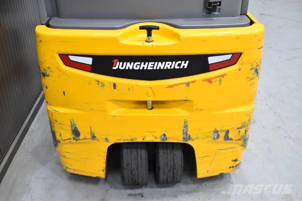 Jungheinrich EFG218 شاحنات ذات رافعات شوكية تعمل بالكهرباء