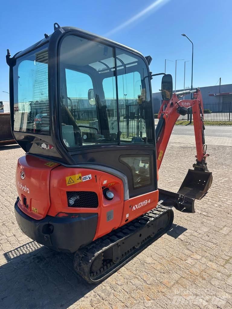 Kubota KX 019-4 حفارات صغيرة أقل من 7 طن (حفارات صغيرة)