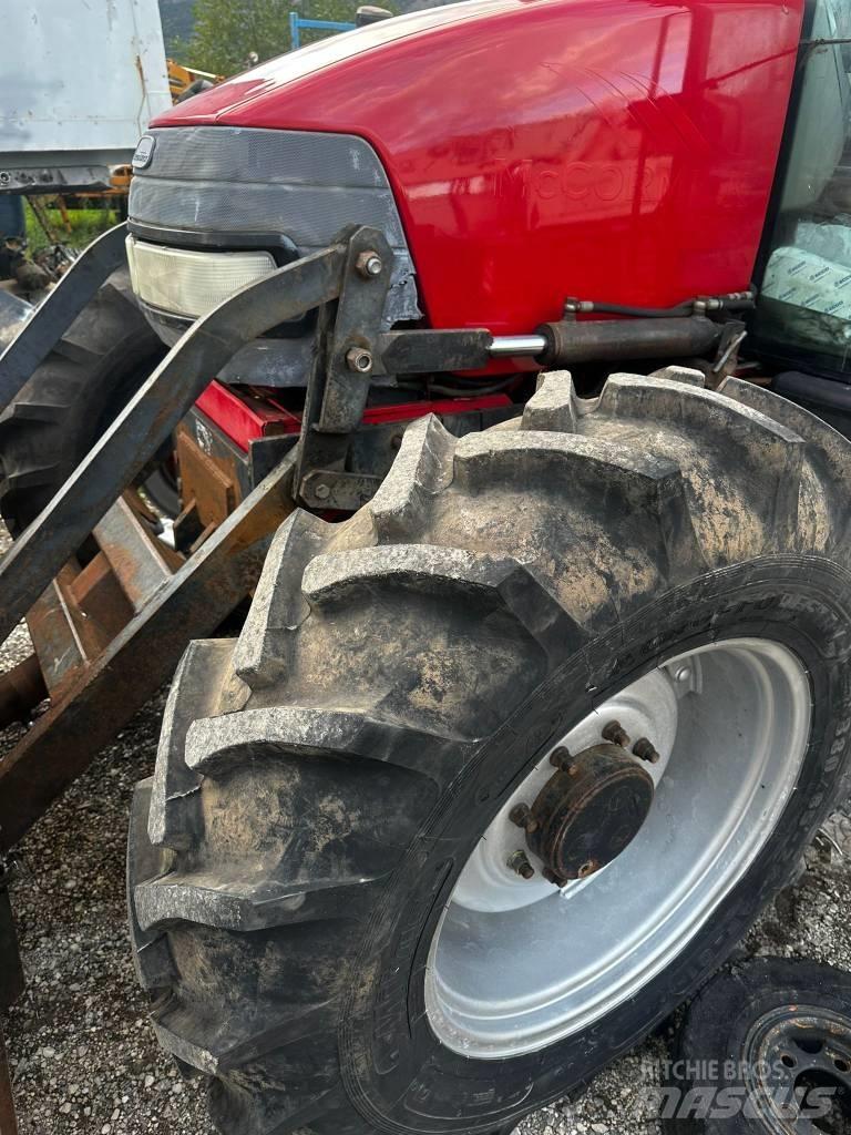 McCormick MC 100 Y الجرارات