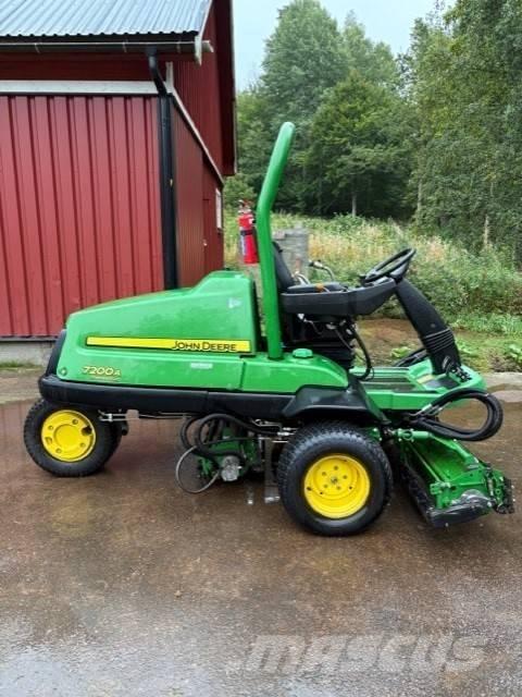 John Deere 7200 A ماكينات جز العشب