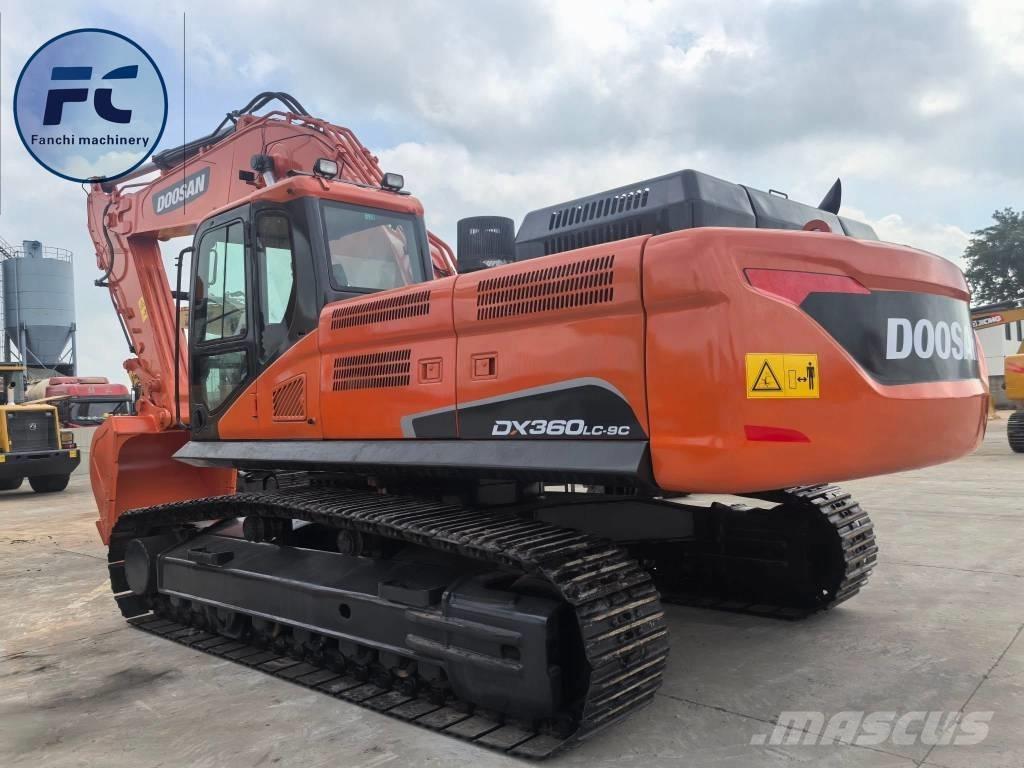 Doosan DX 360 LC حفارات زحافة