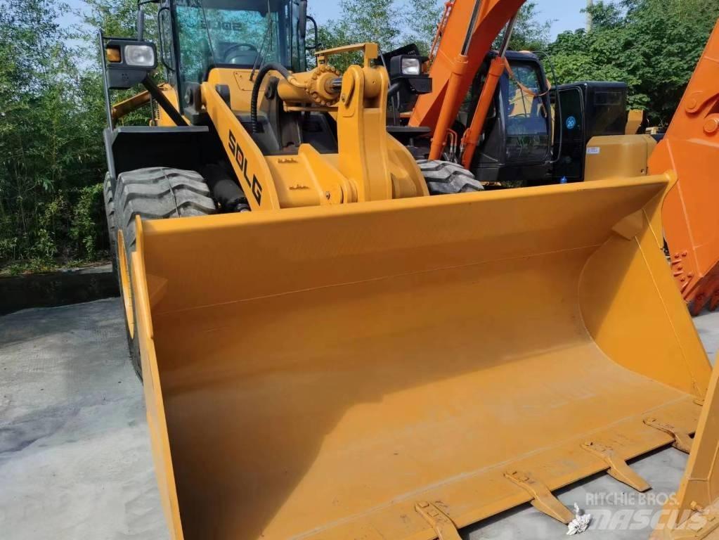 SDLG 956L لوادر بعجل