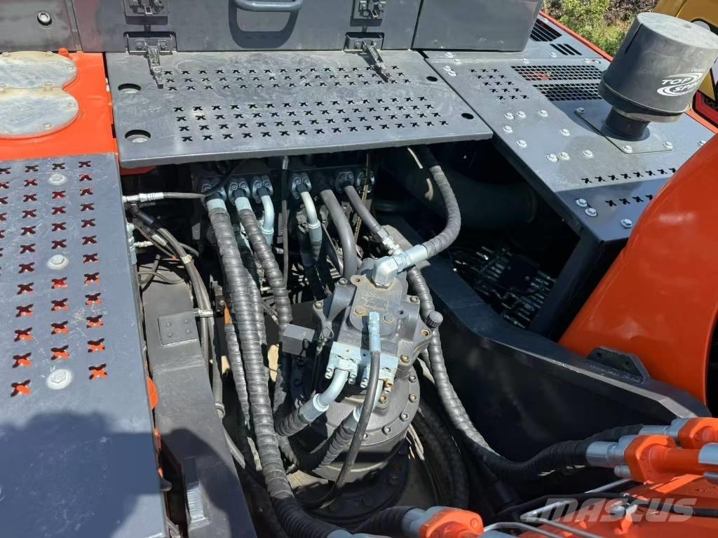 Doosan DX 340 حفارات زحافة