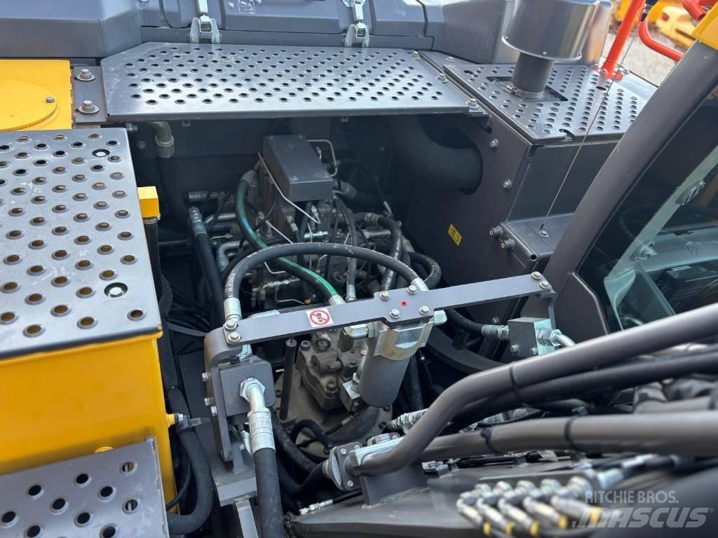 Volvo EC 250 EL حفارات زحافة