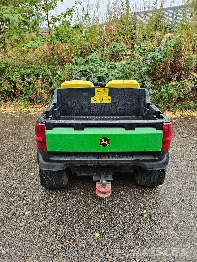 John Deere Gator CX ناقلات الأدوات