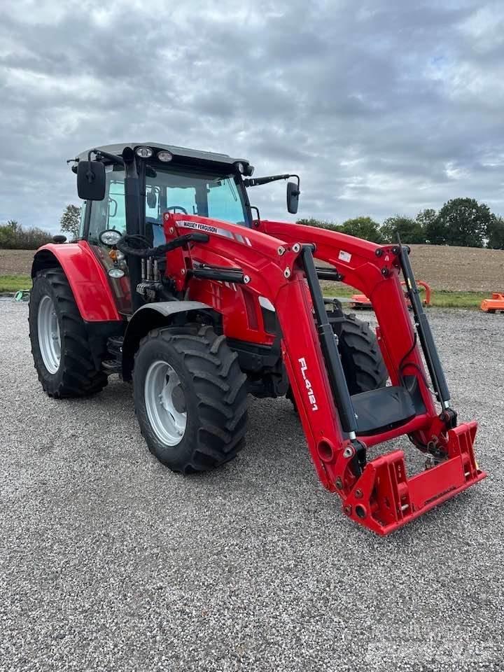 Massey Ferguson 5612 الجرارات