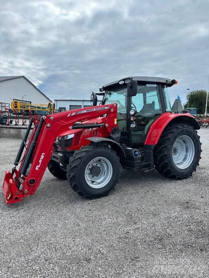 Massey Ferguson 5612 الجرارات