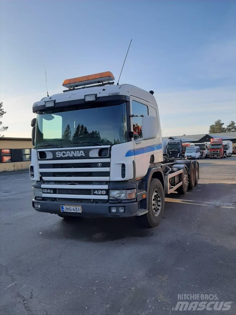 Scania P 124 شاحنات الرافعات الخطافية