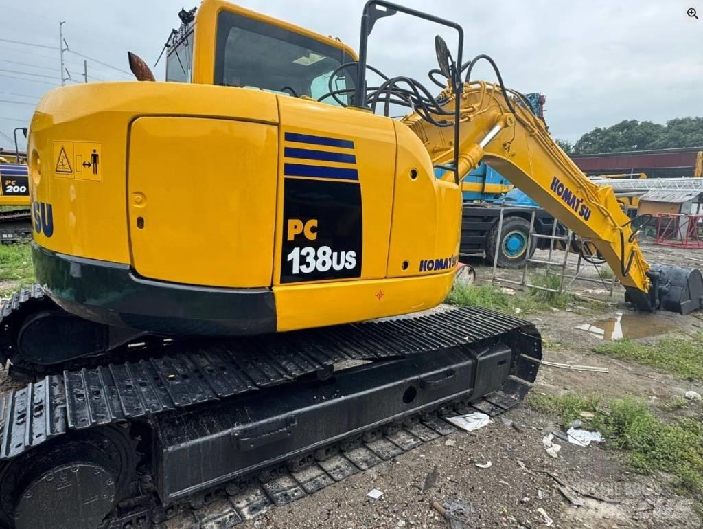 Komatsu PC 138 US حفارات زحافة