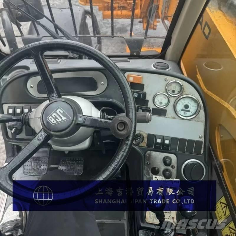 JCB 535-95 مناولات متداخلة