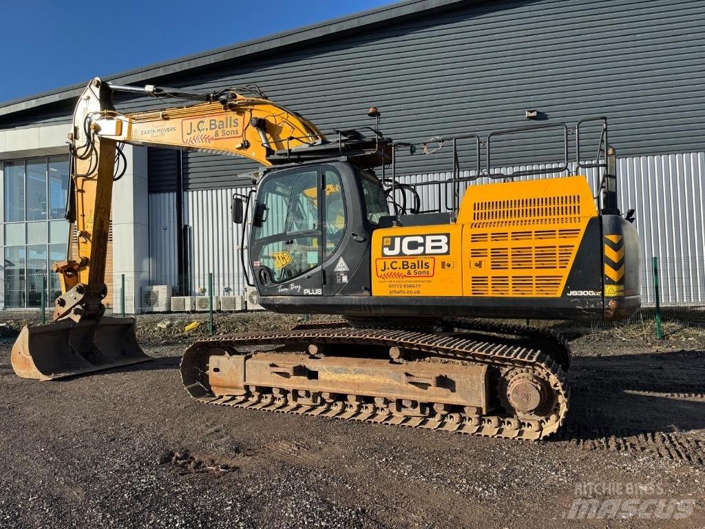 JCB JS300 LC ( 35 Ton ) حفارات زحافة