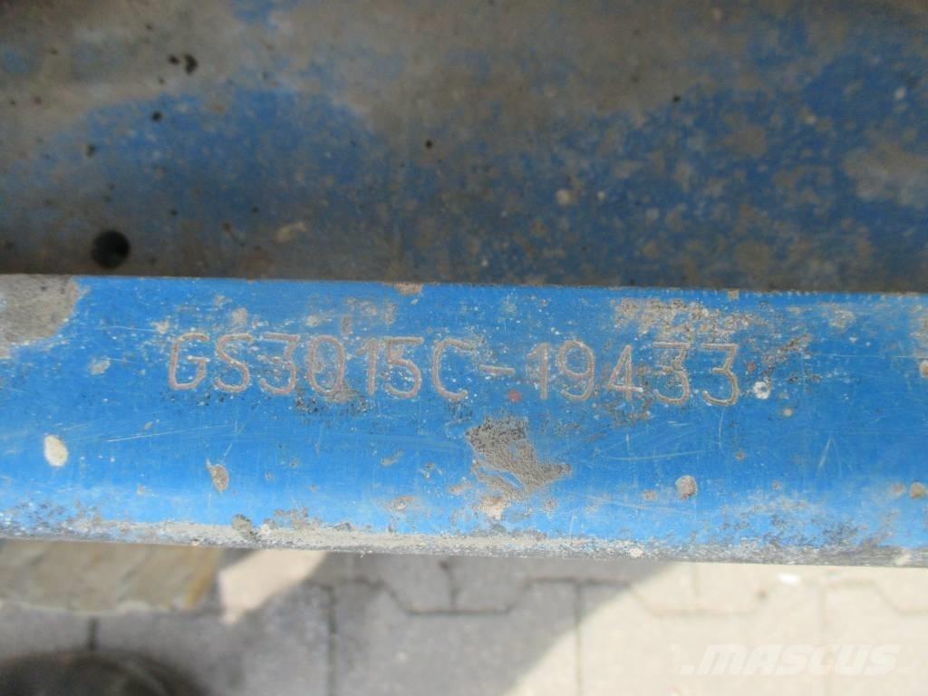 Genie GS 1932 رافعات مقصية الشكل