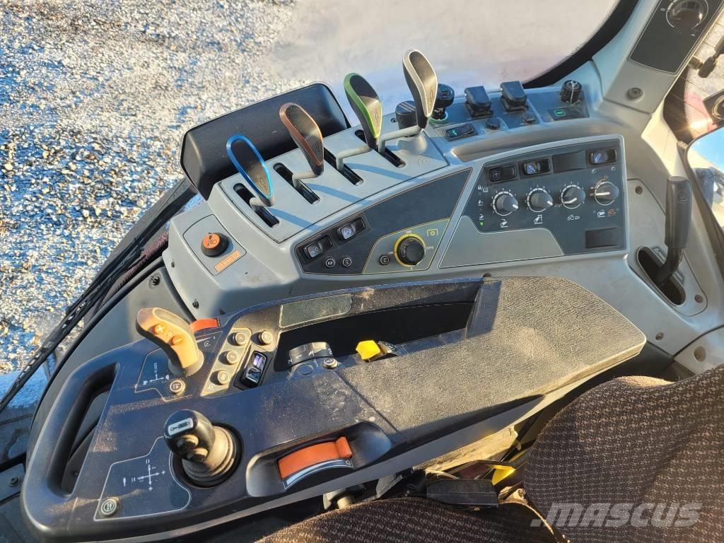 Valtra T 174 E الجرارات