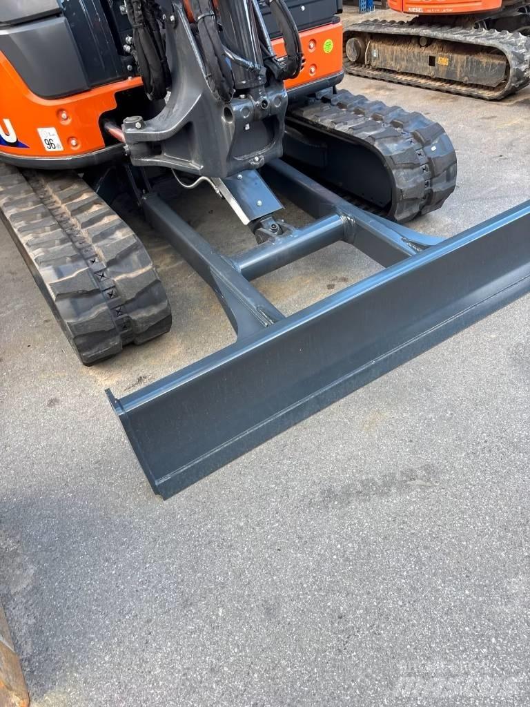 Hitachi ZX 55 U-6 حفارات صغيرة أقل من 7 طن (حفارات صغيرة)