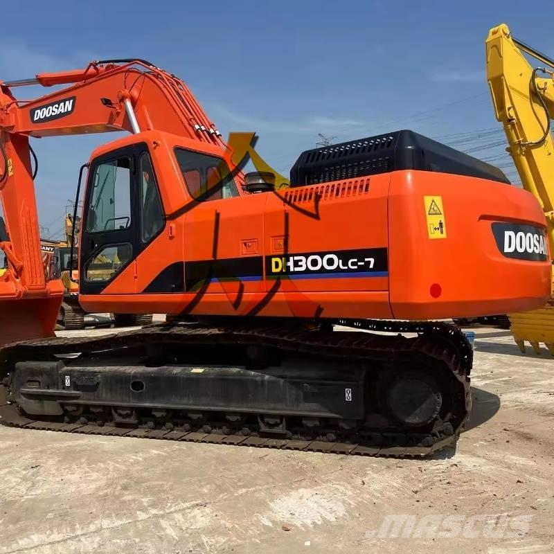 Doosan DH 300 LC-7 حفارات زحافة