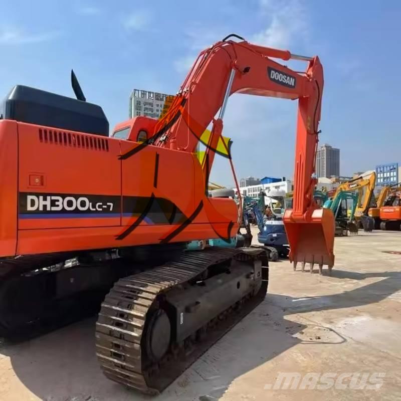 Doosan DH 300 LC-7 حفارات زحافة