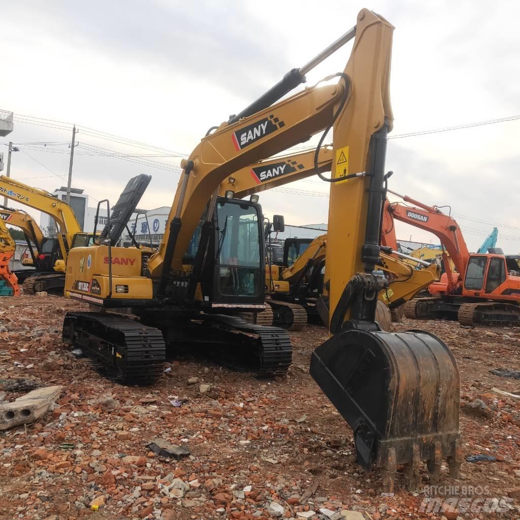 Sany SY 135 C حفارات زحافة