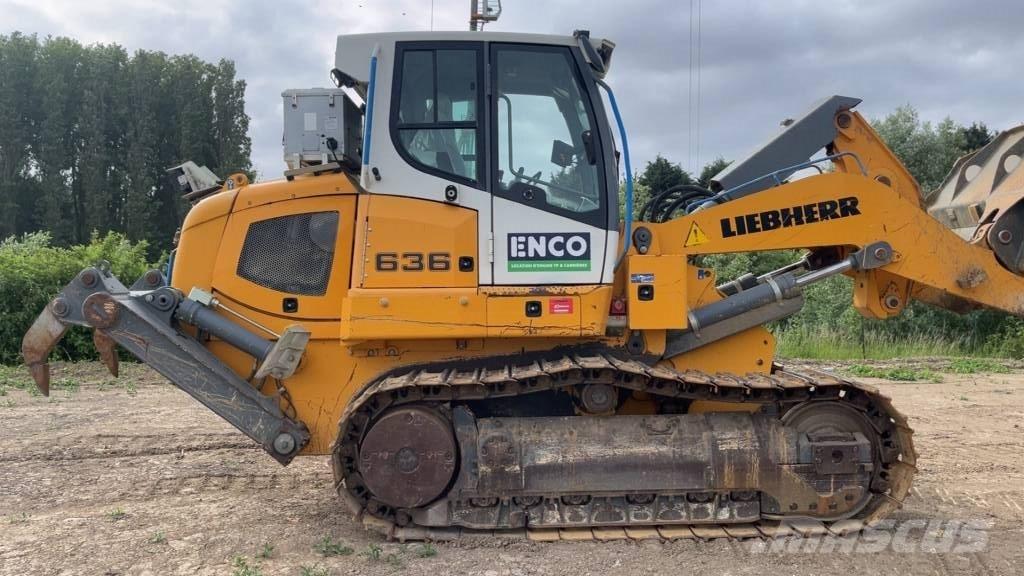 Liebherr LR 636 لوادر زحافة