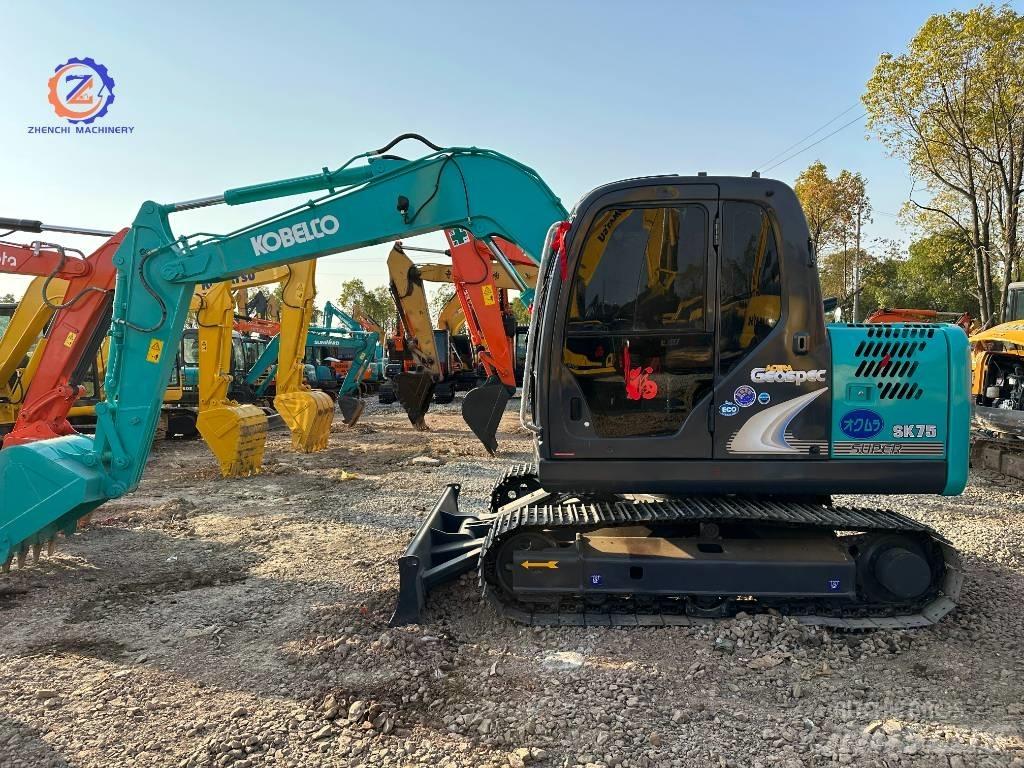 Kobelco SK 75 حفارات وسط 7 طن - 12 طن
