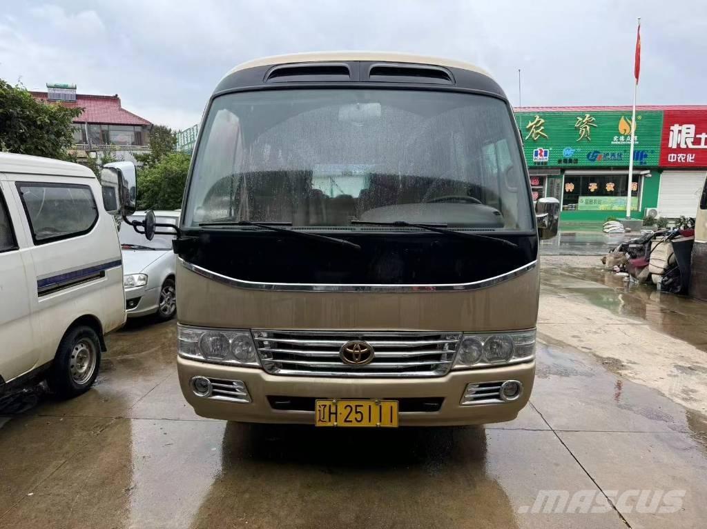 Toyota Coaster Bus حافلة صغيرة