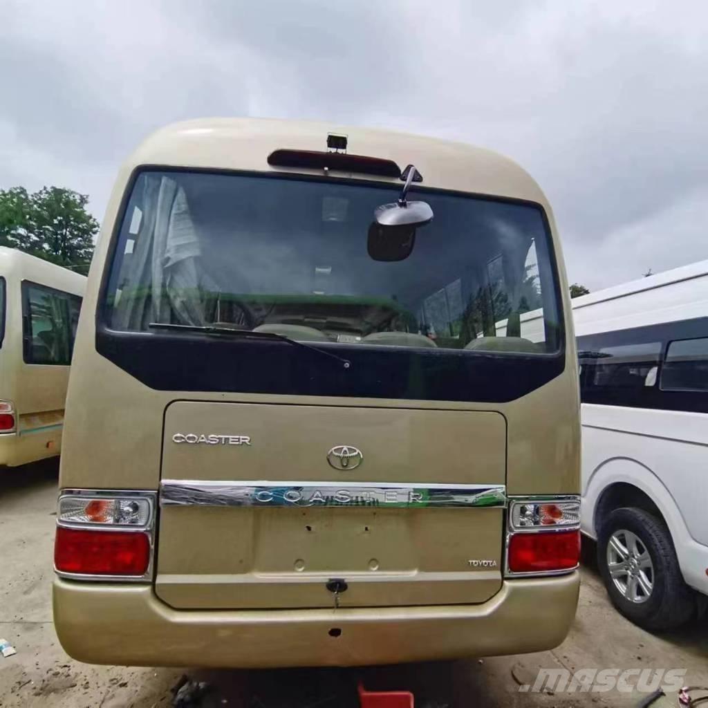 Toyota Coaster Bus حافلة صغيرة